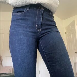 Women's AE Blue Jeans!